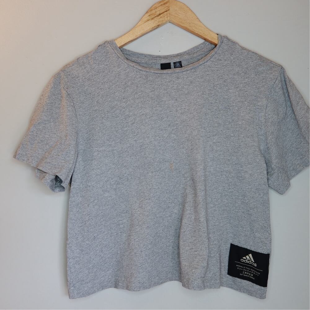 Adidas Heather Gray Boxy Crop Tee Logo Patch Crewneck Short Sleeve